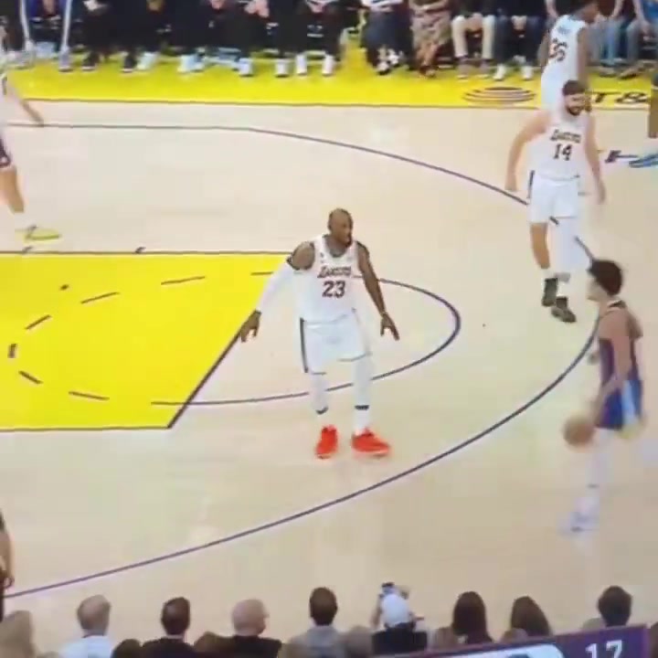 LeBron plays bullyball for the transition dunk