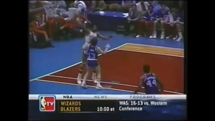 May 13 1976 The final moments of the last ABA finals before the NBAABA merger The New York Nets defeat the Denver Nuggets 112-106 Dr J finished with 3119554 David Thompson had 42