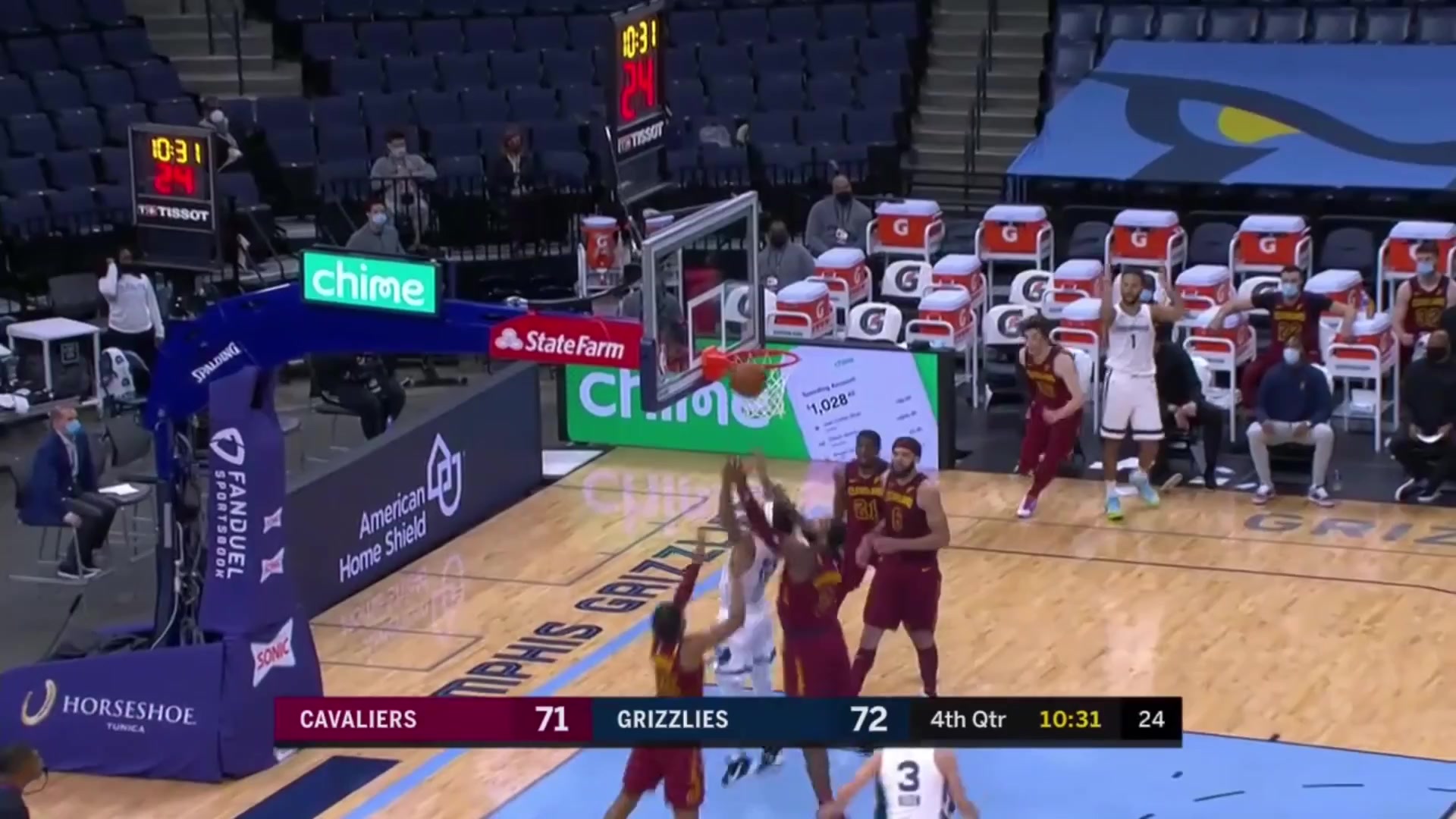 Lowlight Andre Drummond with a wild super layup attempt shooting it high up backwards to himselfCavaliers and Grizzlies commentary 172021