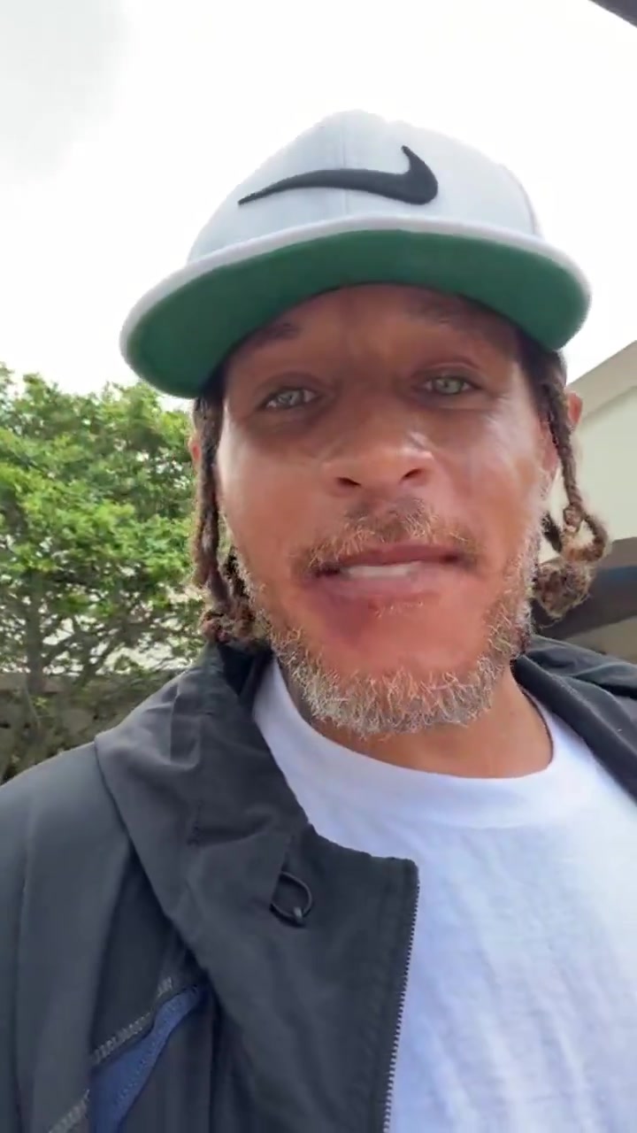 Delonte West seen in good spirits showing off his new teeth in a recent livestream