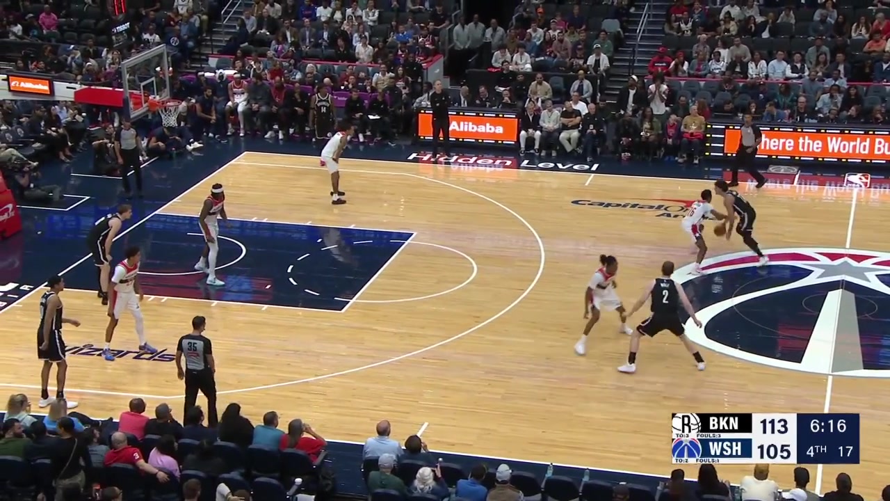Bub Carrington hits the off-balance fadeaway corner 3 over Dann… - NBAclips