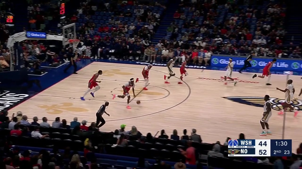 Injury AJ Dybantsa misses the shot over Zion Williamson and rolls his ankle upon landing and he is heading to the locker room with replays