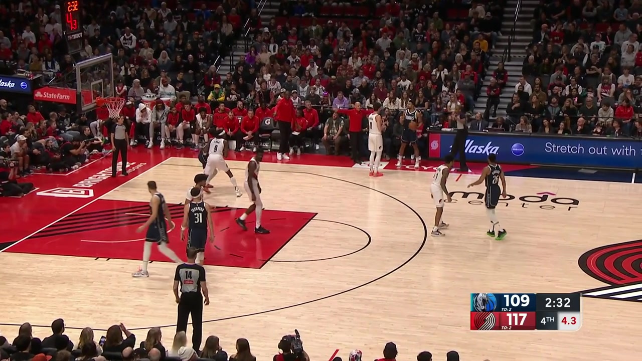 Kyrie Irving with the really tough turnaround fadeaway jumpshot over Jerami Grant off the inbounds to give him his 46th point of the night Mavericks and Trail Blazers commentary