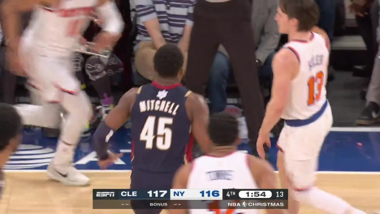 Jalen Brunson turns the ball over and Tyler Kolek with the hustle and the block on Donovan Mitchell on the fastbreak with replays The foul call on Kolek was overturned upon coach's challenge