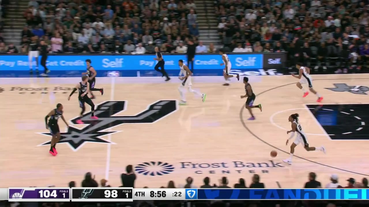 Victor Wembanyama with the unbelievable poster dunk on Kyle Filipowski with replays Spurs and Jazz commentaries