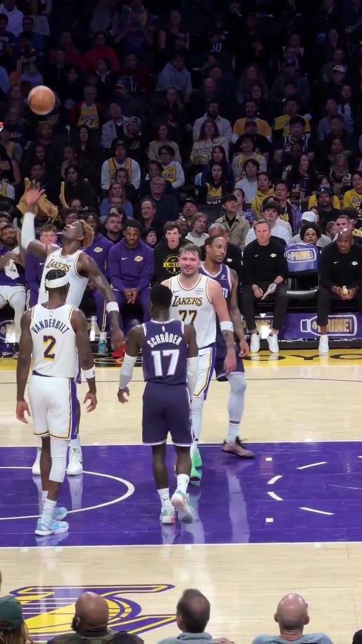 Dennis Schroder with some words for Luka Im gonna beat the sht out of you