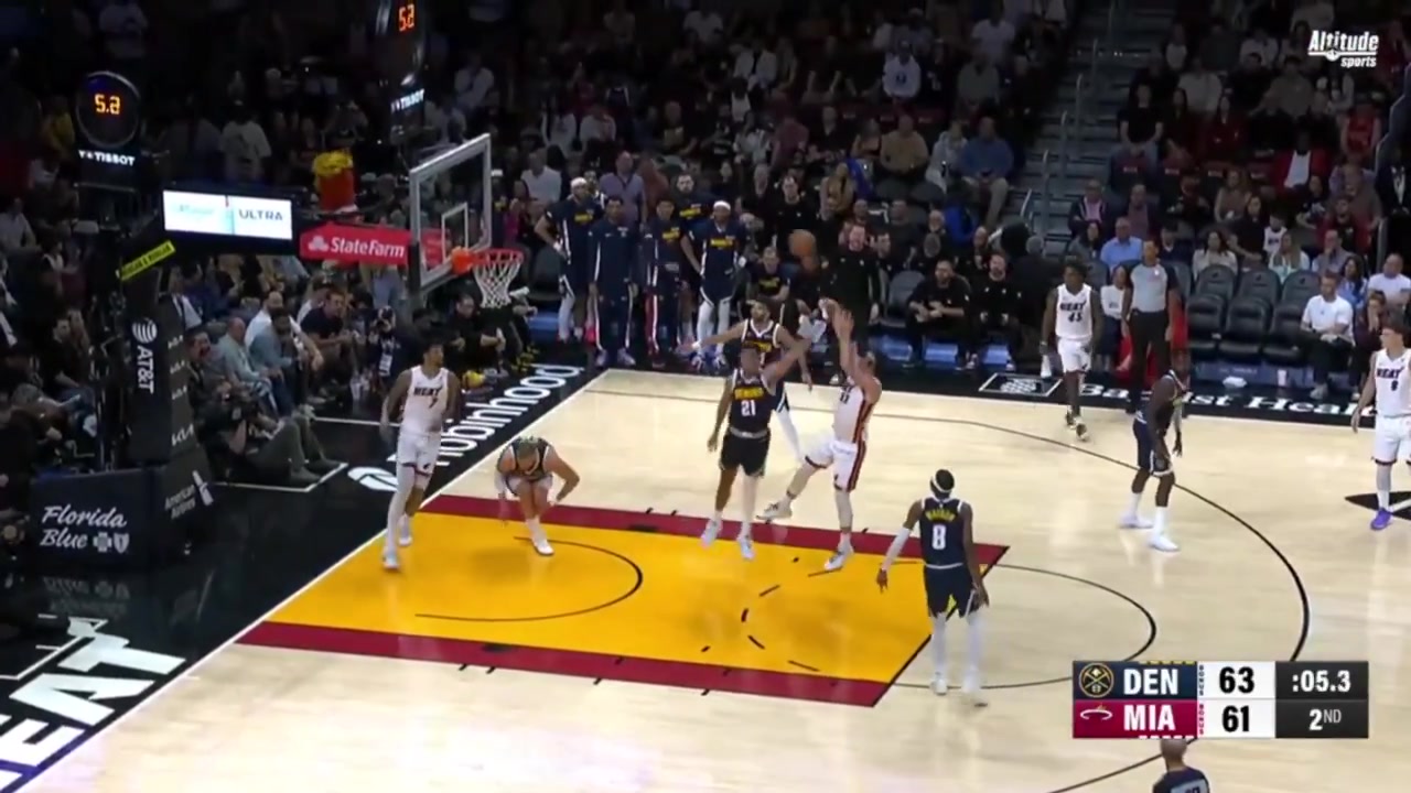 Injury Nikola Jokic down with a leg injury at the end of the first half