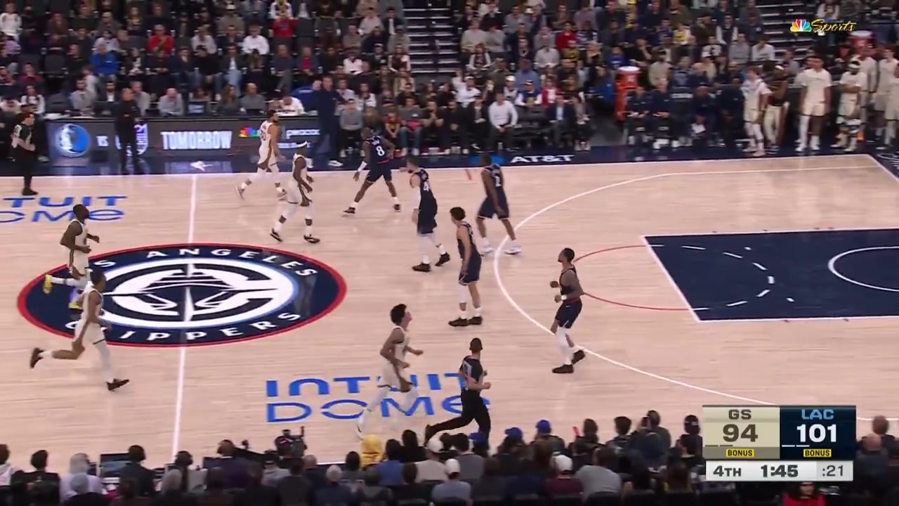 Steph Curry hits huge back-to-back clutch 3s against the Clippers before fouling out with replays