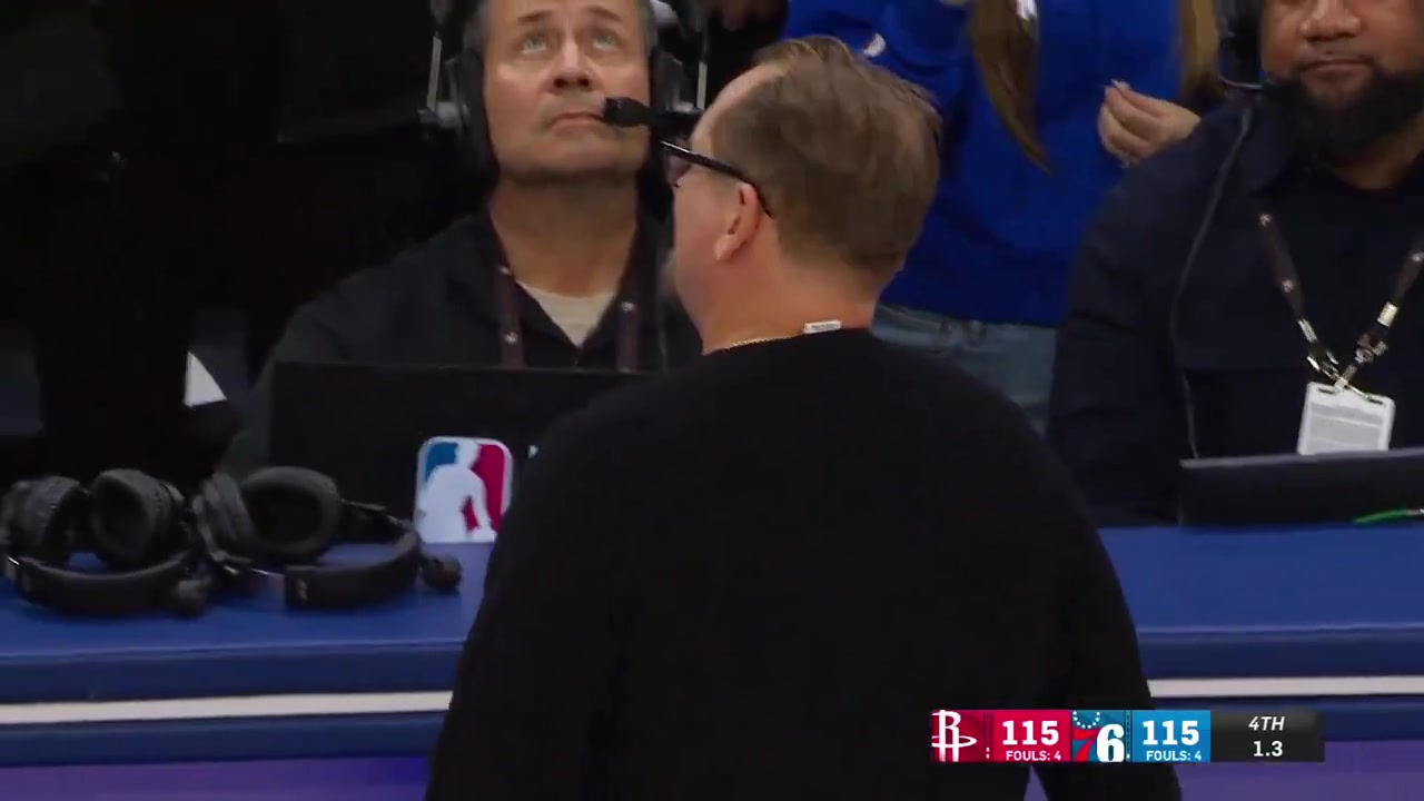 Refs miss a blatant goaltend on KD's block on Maxey that would've given Philly the lead