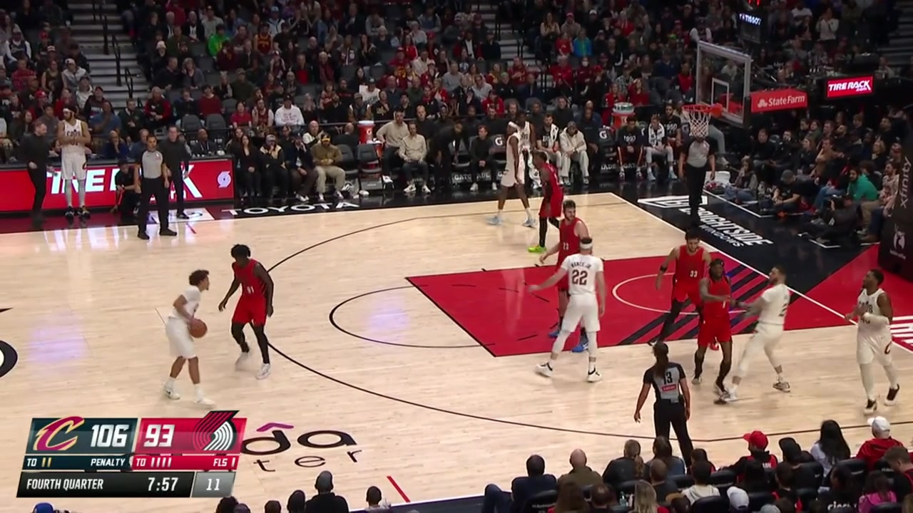 Donovan Clingan blocks Larry Nance Jr and Toumani Camara hits the 3 to cut the Cavaliers lead to just 10