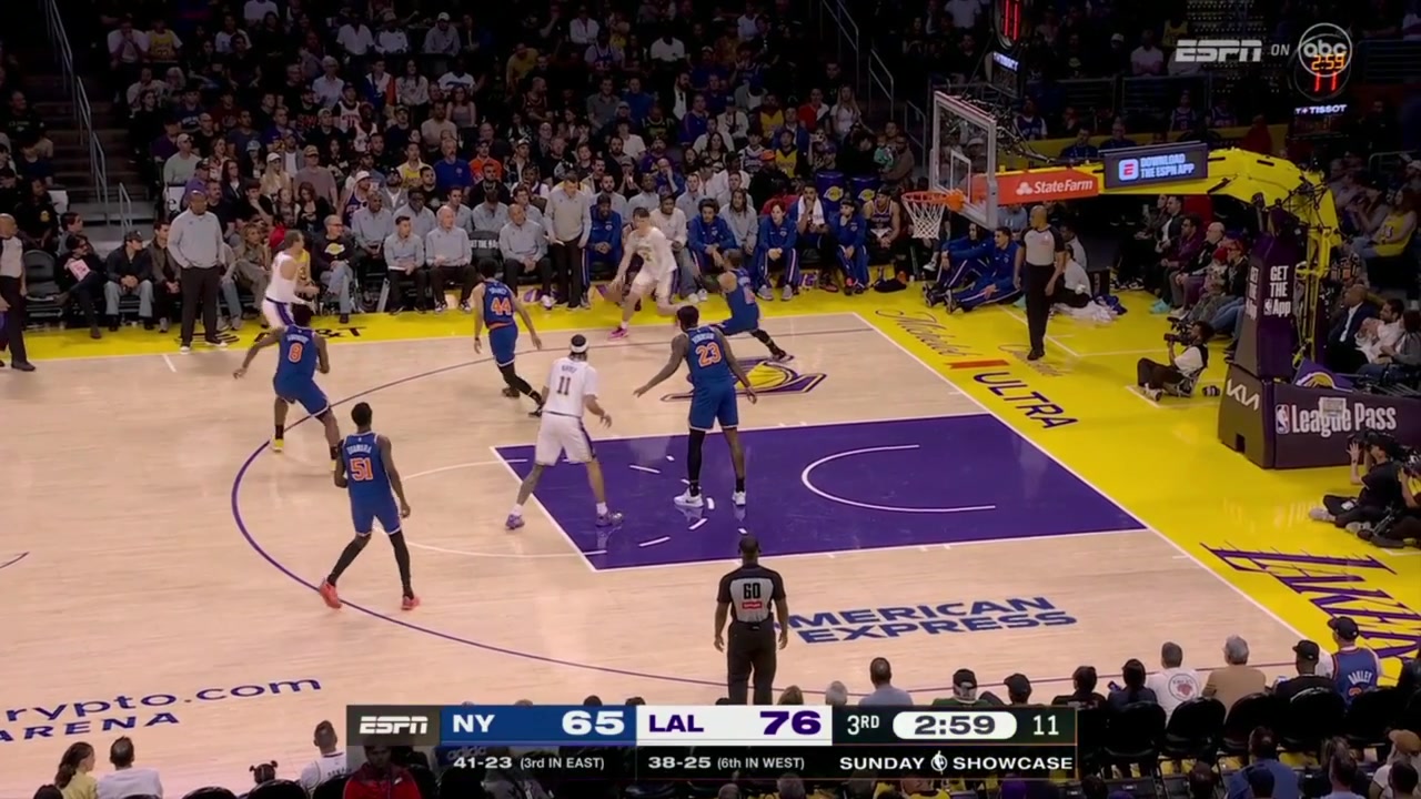 14 pt lead for Lakers after deep 3 by Luka