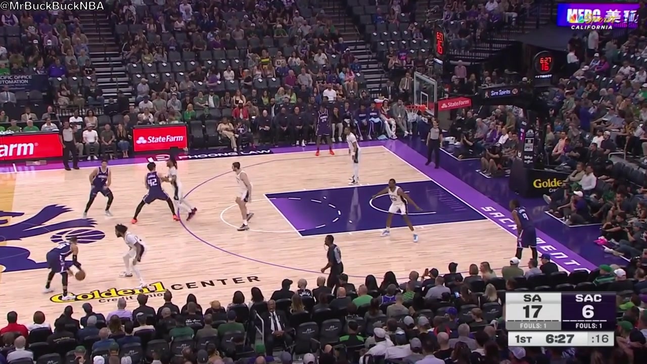 Russell Westbrook with the assists to pass Mark Jackson and Steve Nash for the 5th all-time in most assists in NBA history regular-season He also receives appreciation from the crowd for that