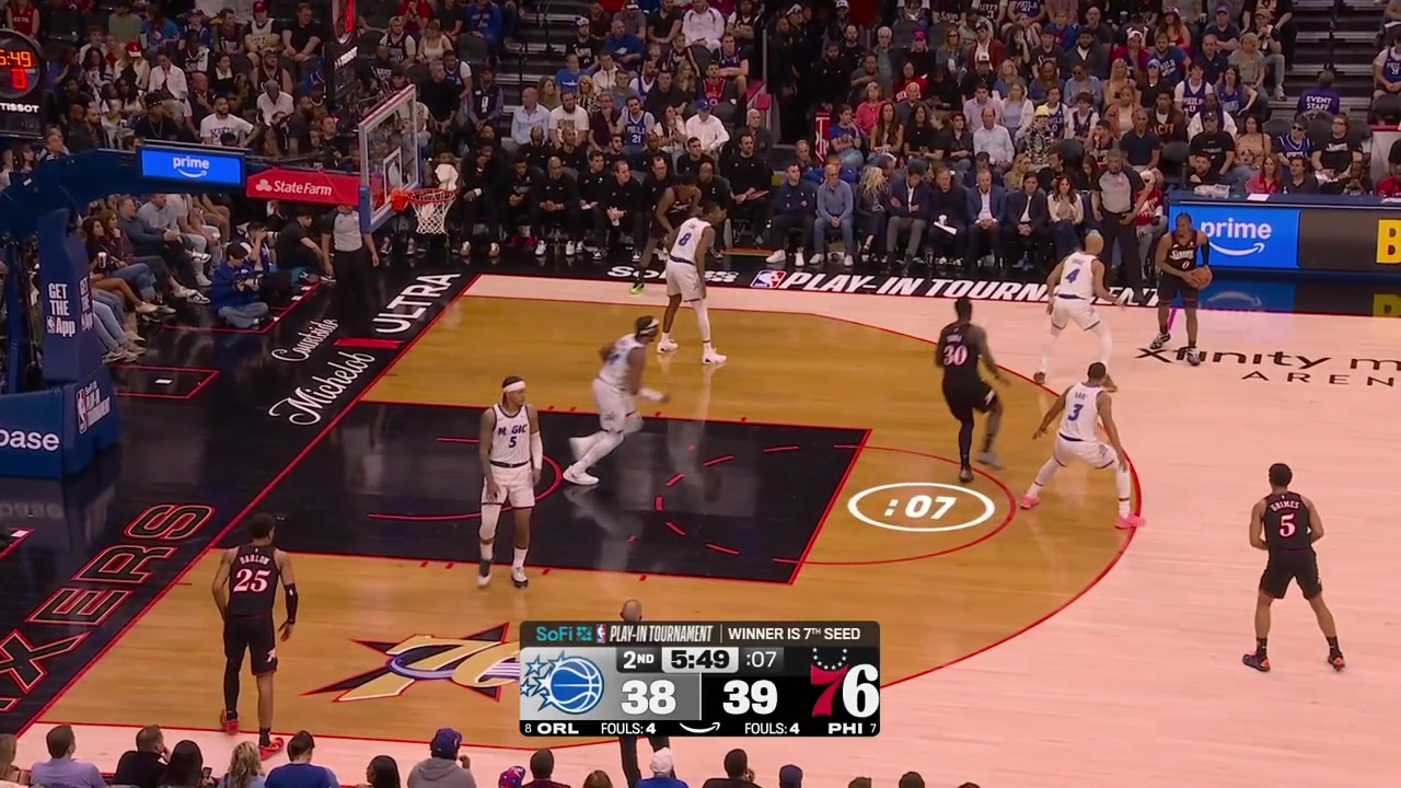 Tyrese Maxey hits the deep step back 3 over Wendell Carter Jr late in the shot clock with a replay