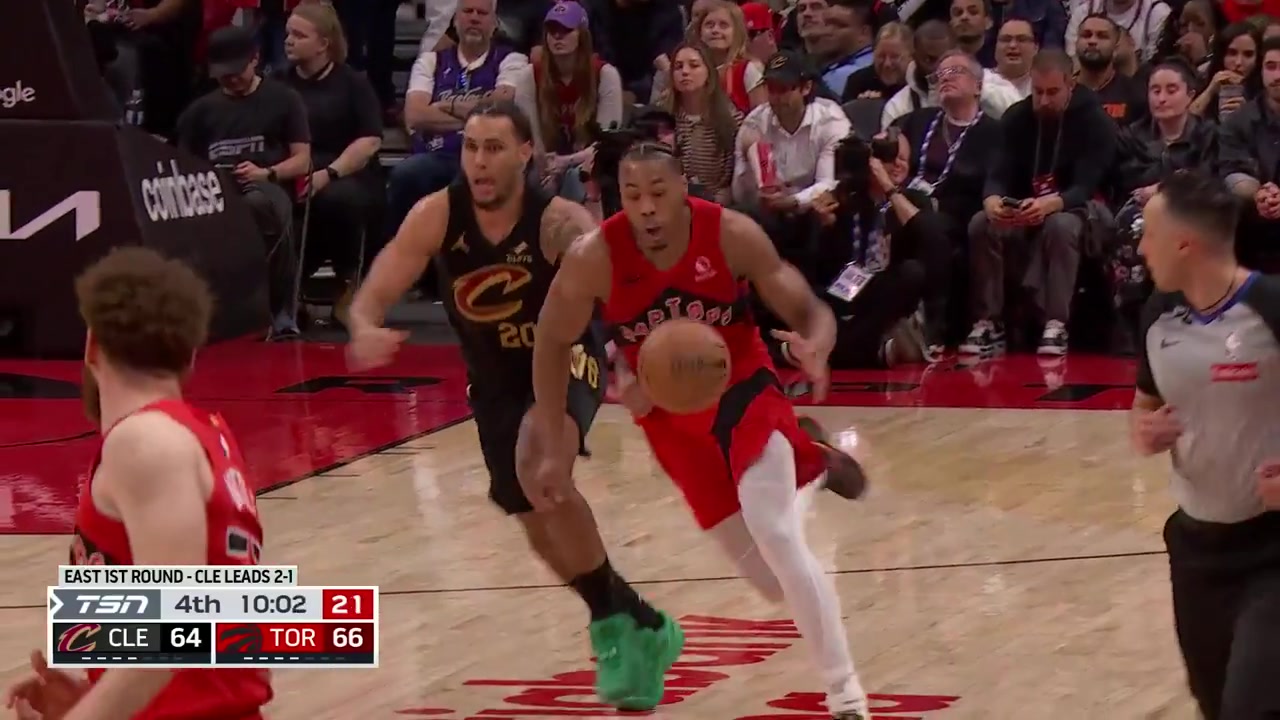 Scottie Barnes is the first player to wake up in the fourth sprinting down for the thunderous slam