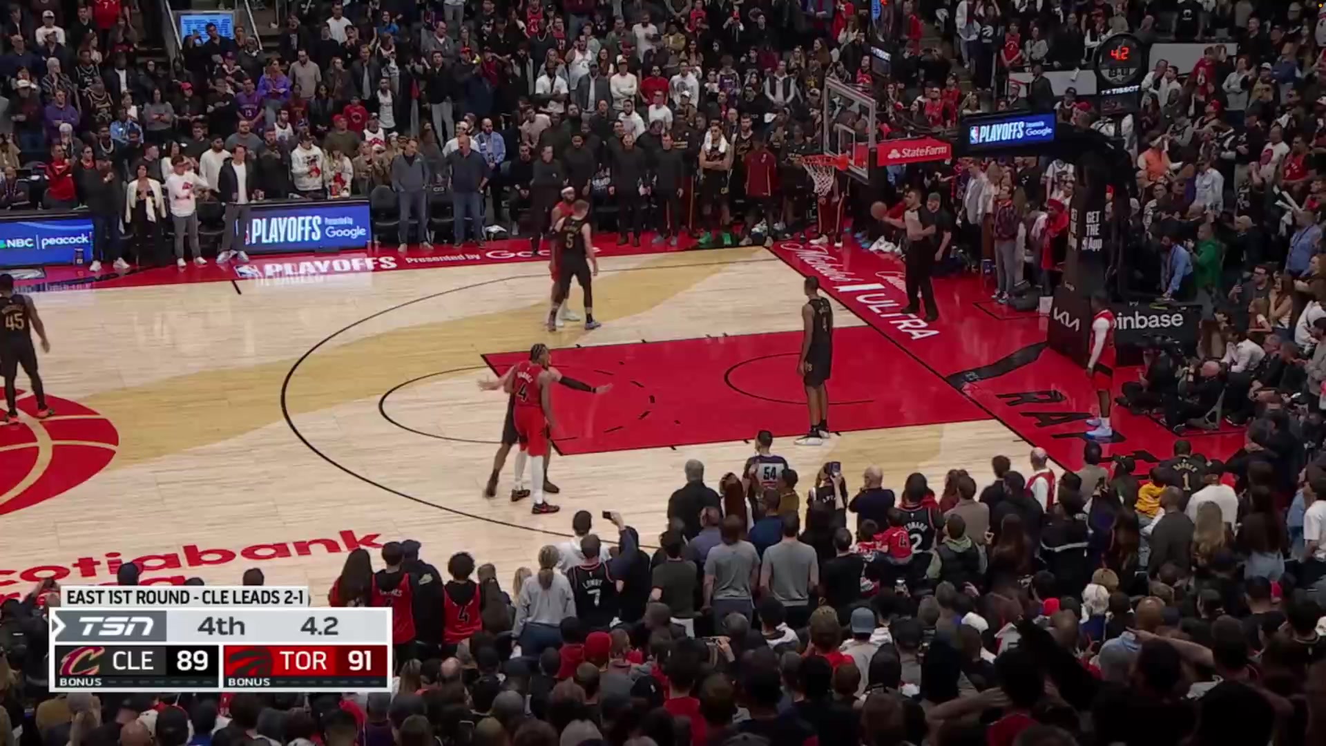 Scottie Barnes knocks down both free throws to go up 4 Raptors win and tie the series 2-2