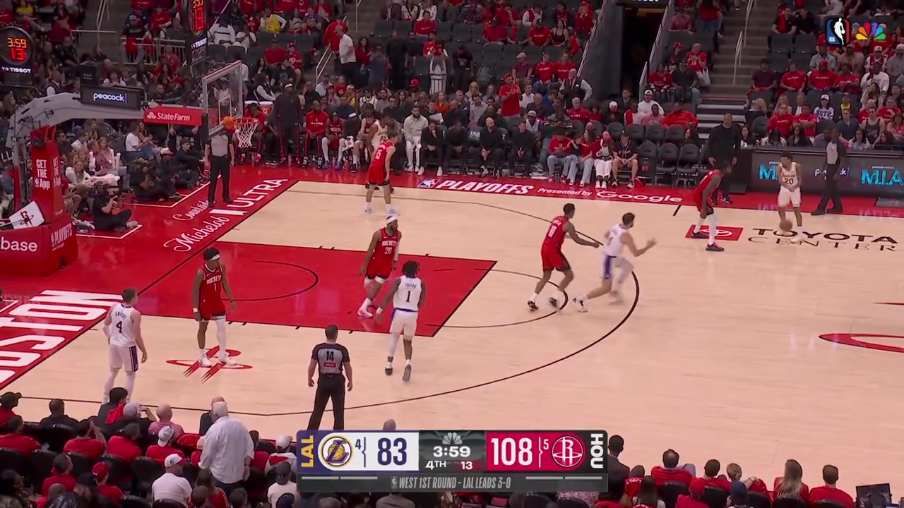 Bronny James passes to Nick Smith Jr for the 3-pointerBronny's 4th assist of the night
