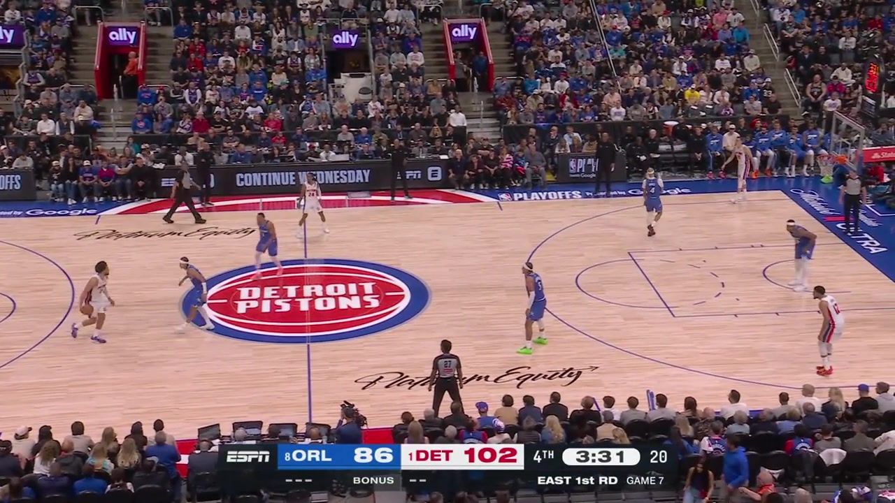 Tobias Harris hits the corner 3 to give him 30 points putting the Pistons up 19 with 323 minutes remaining in regulation 5th triple for Team Tobias