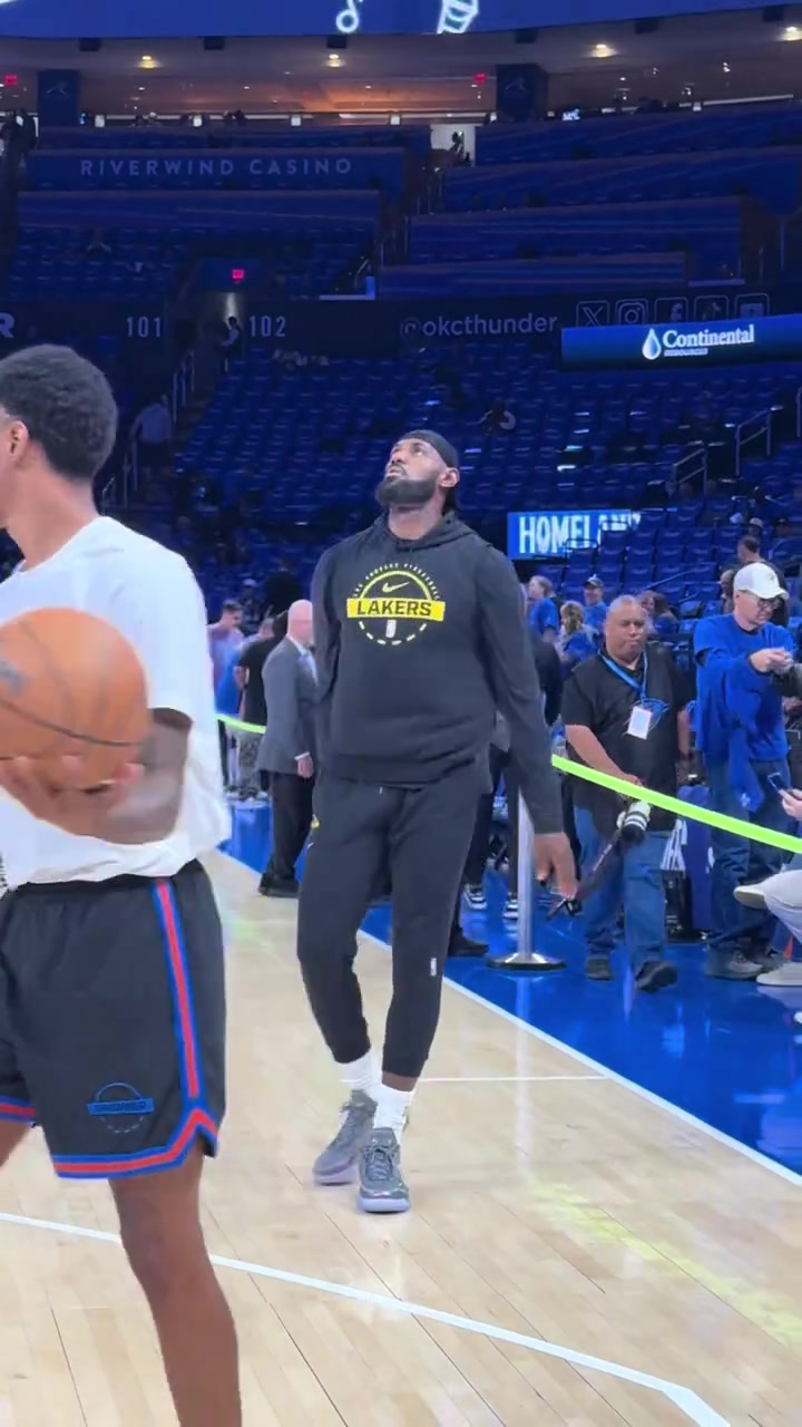 Lebron James warms up to Friends in low places ahead of tonights game