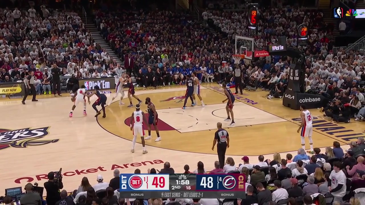 The Pistons with 3 consecutive offensive rebounds and eventually Caris LeVert hits a 3-pointer to give him 17 points with a replay