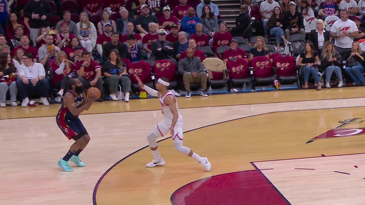 A replay of Josh Hart hitting the elbow of James Harden on the 3-point attempt to end the 1st half which was not called a foul