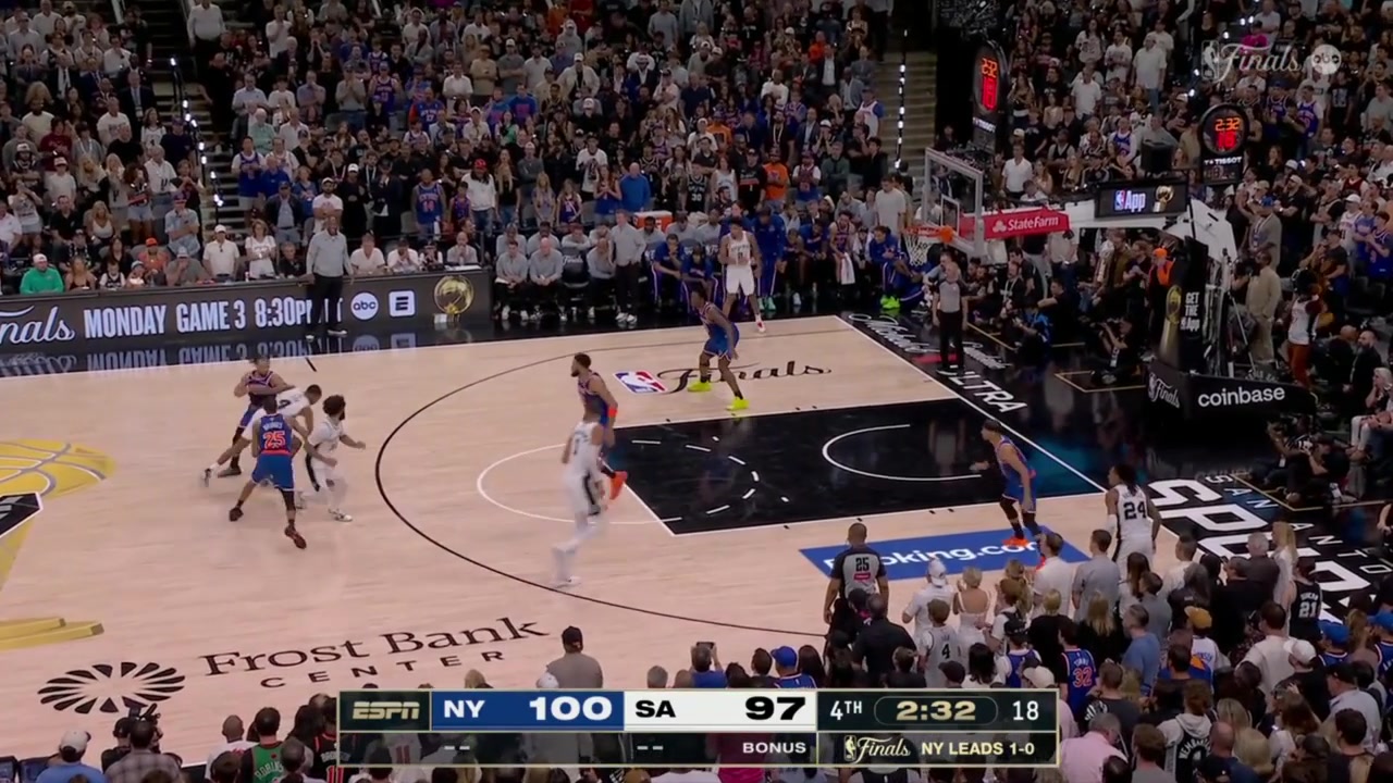 DeAaron Fox nearly loses the ball but gathers and finds Wemby for the oop