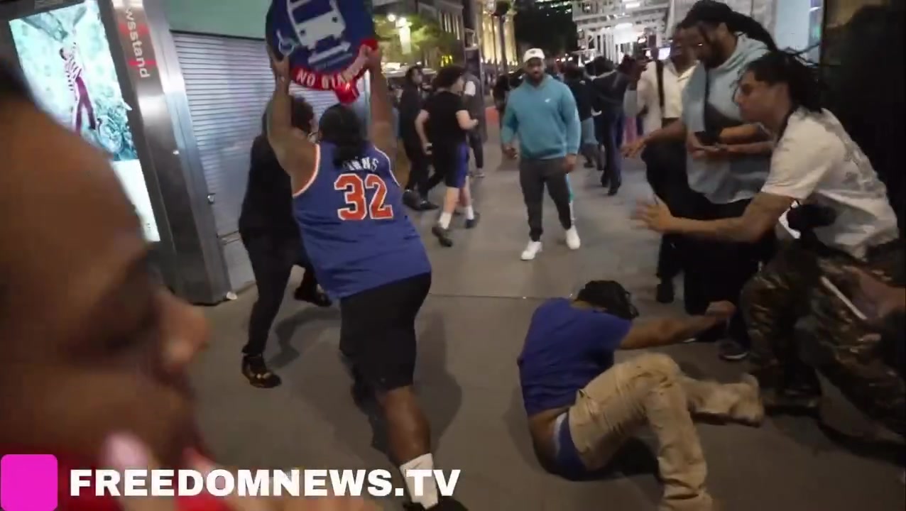 Knicks Fans Fighting in The Streets After Game 3 Loss as NYPD Gets Involved