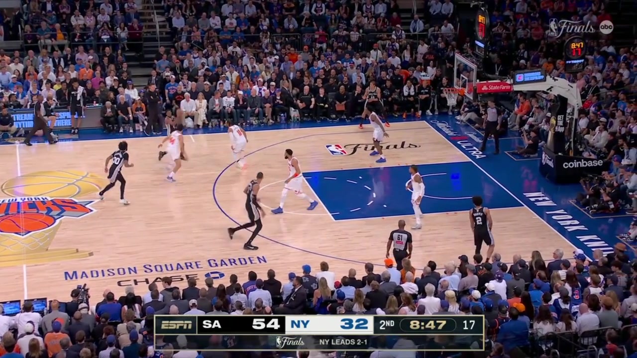 Champagnie's 3 puts the Spurs up by 25 early in the 2nd quarter Spurs are 1116 from 3