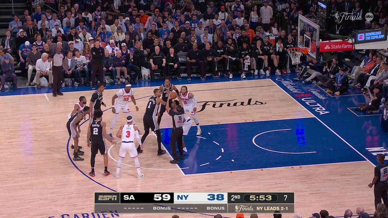 Vassell hits another corner three as the Knicks fail to retrieve the jump ball