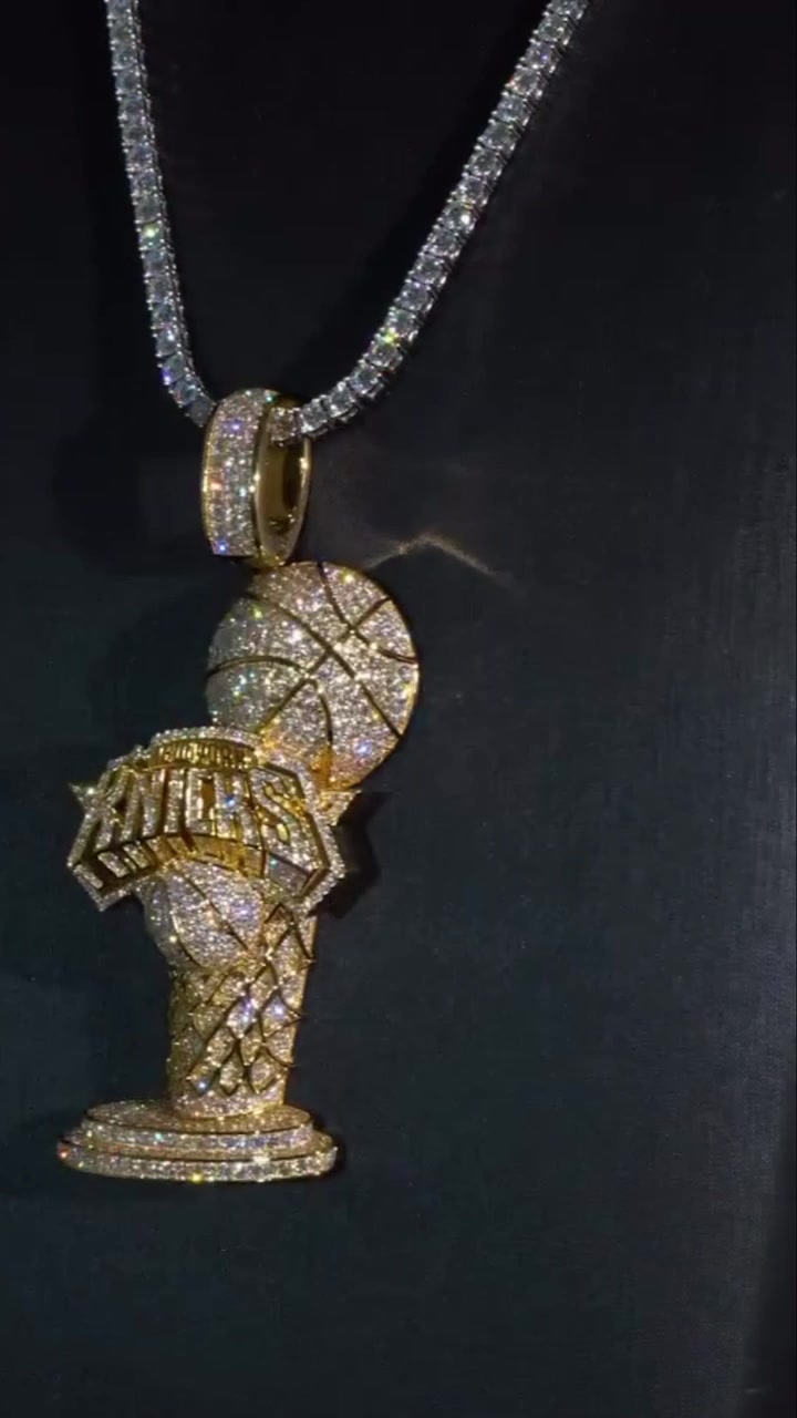 Knicks Players To Receive Custom Diamond-Encrusted Championship Chains