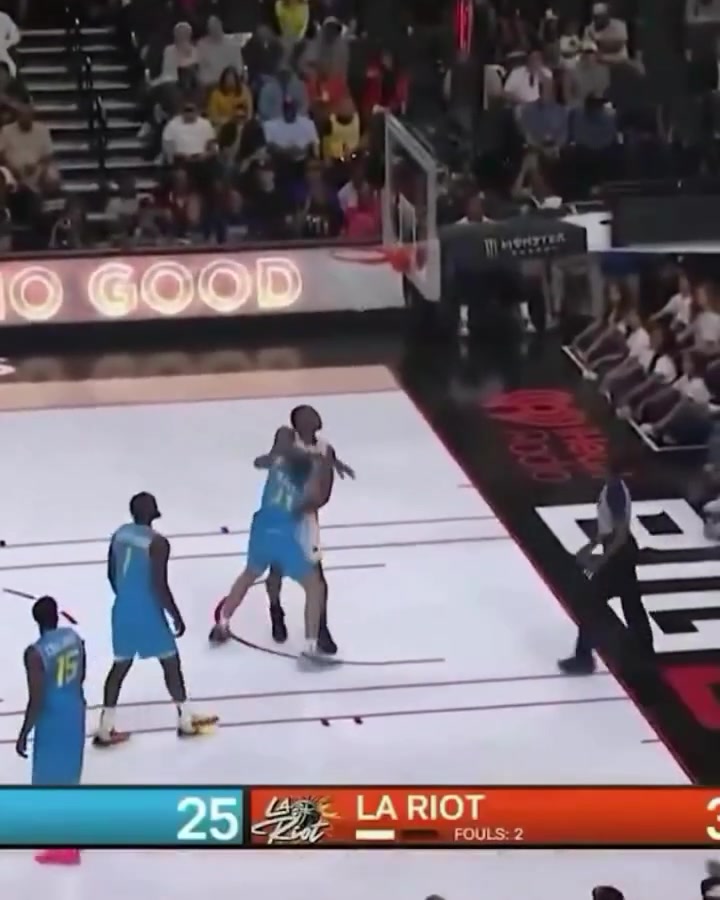 Beasley and Dwight Ejected After Scuffle In Big 3