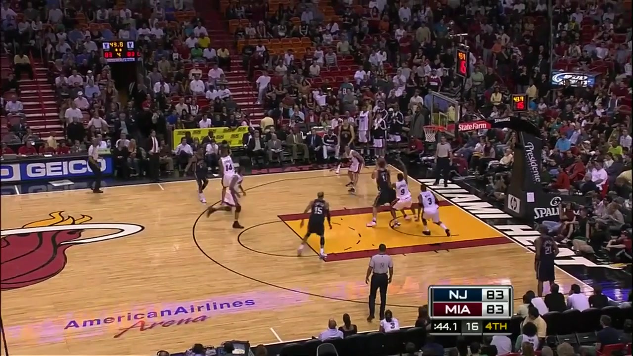 Small compilation of 6'4 Dwyane Wade being an elite rim protector