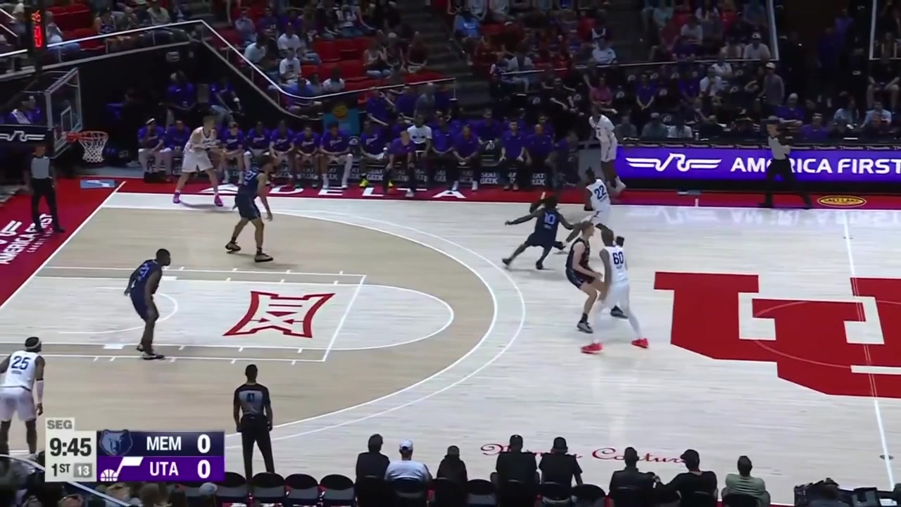 Darryn Peterson with the floater off the spin move and Cameron Boozer with the step back 3The two rookies trade buckets to start the game