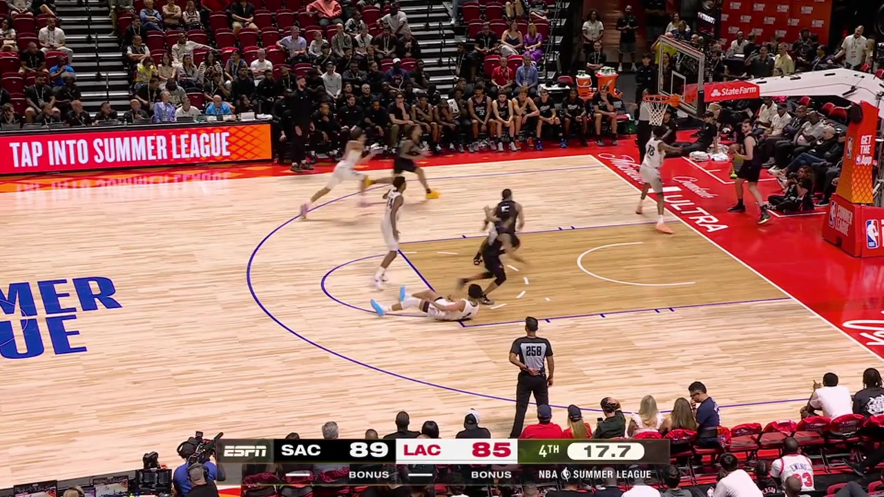 'Light the beam' chants in Las Vegas Summer League as Emanuel Sharp makes both clutch free throws to seal the win for the Kings