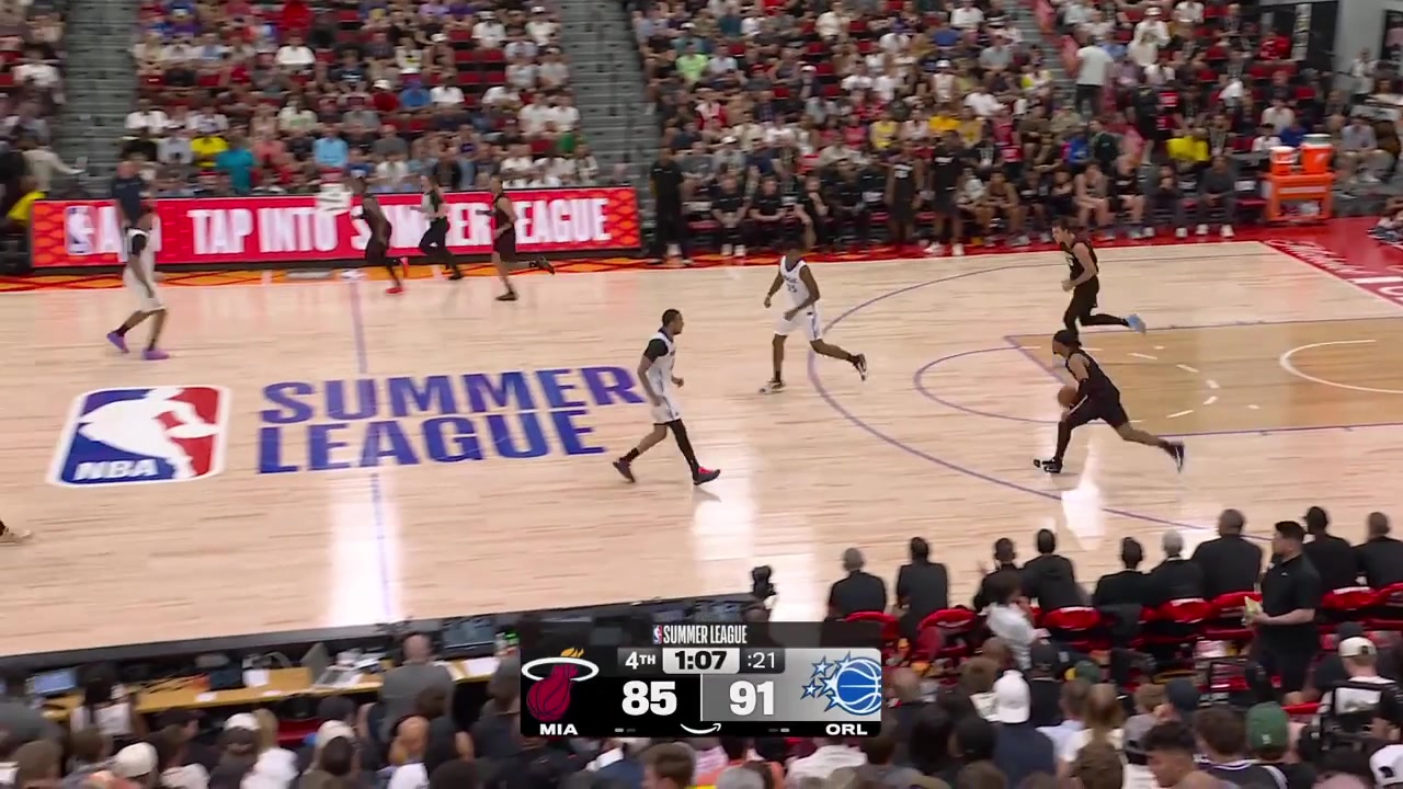 Trevor Keels hits a big clutch 3 to cut the Magic's lead to 3 the Magic turn the ball over but Tre White fails to score on the fastbreak with a replay32 points for Keels