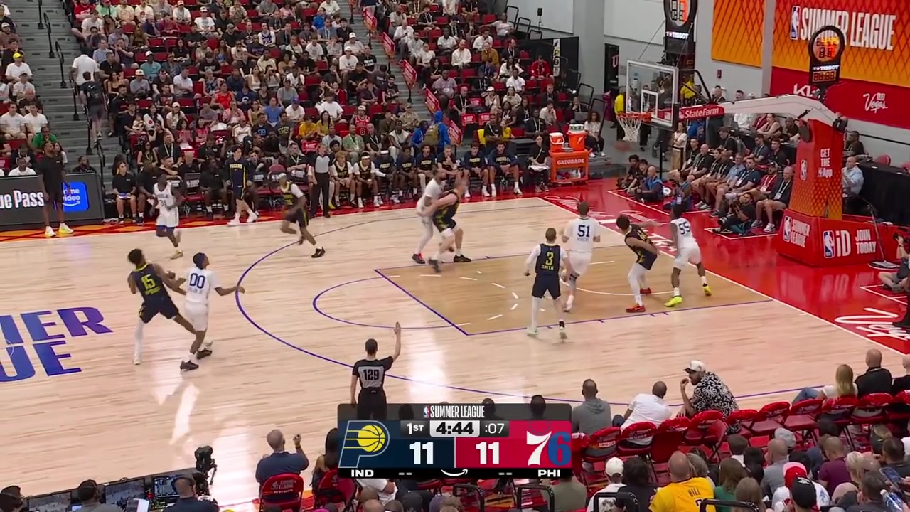 Isaac Johnson goes around his defender and flies for the poster dunk on Rienk Mast with a replayBraden Smith pulls the Ben Simmons on the open fastbreak layup