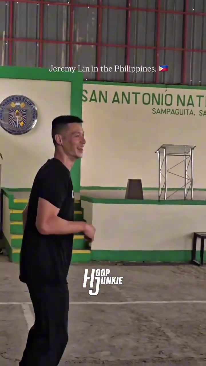 Jeremy Lin spotted playing in the Philippines