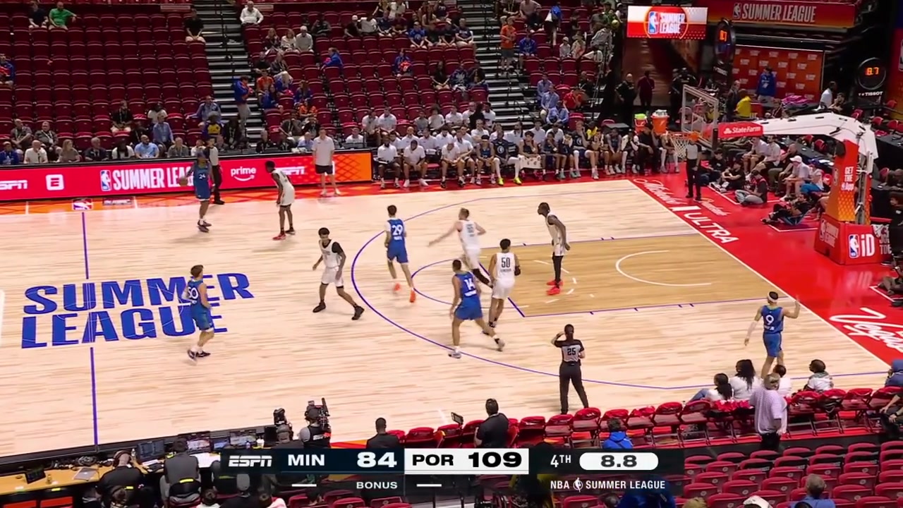 Flynn Cameron with Aliou to Diarra for the two-handed reverse dunk for the Blazers' first win of the 2026 Las Vegas Summer league and the sake of points differentials