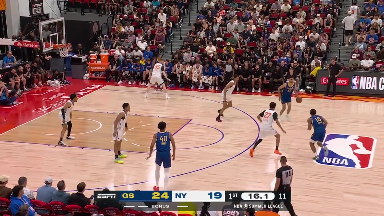LJ Cryer finds Jacksen Moni for the And-1 layup at the end of the 1st quarter