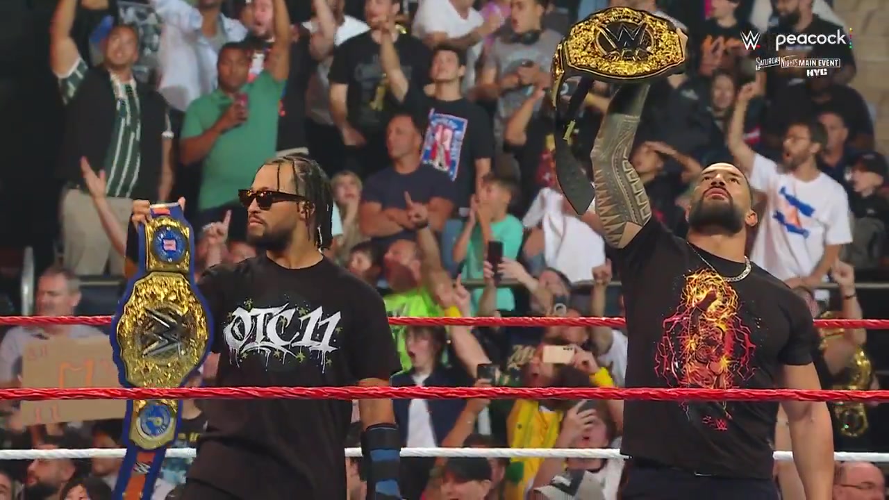 Jalen Brunson and Roman Reigns get interrupted at Saturday Night's Main Event by an unexpected guest