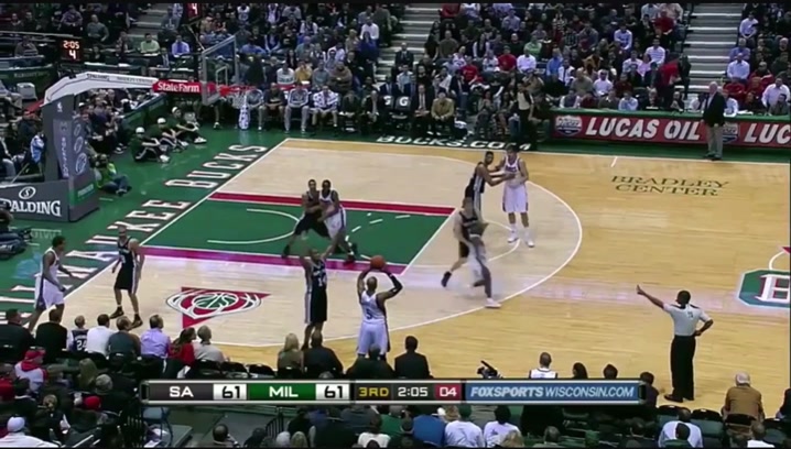 Earl Boykins schools The Big Fundamental