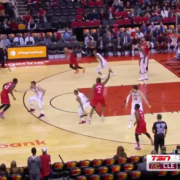 Kawhi dunks the ball and palms it before it touches the ground